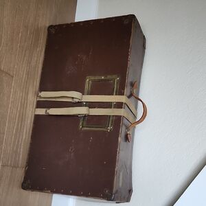 Vintage Brown 1930s Army Laudry Case With Leather Handle